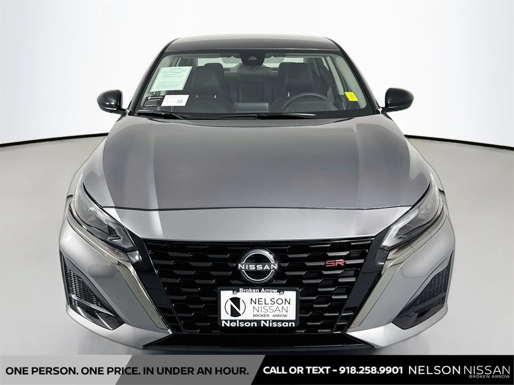 Certified 2025 Nissan Altima 2.5 SR FWD image 2
