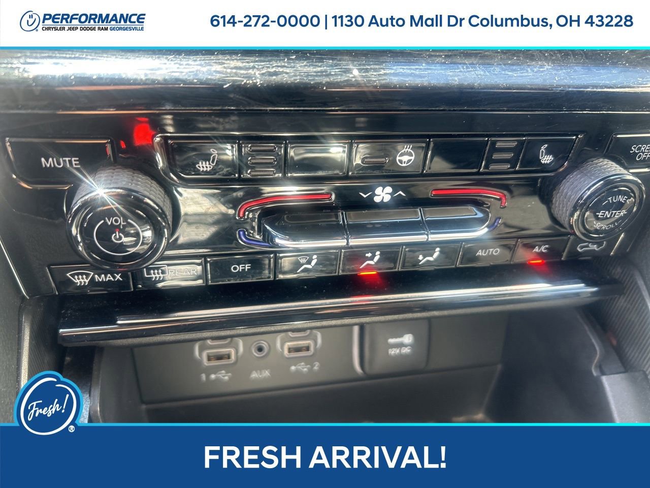 Used 2024 Jeep Grand Cherokee Limited w/ Black Appearance Package image 20