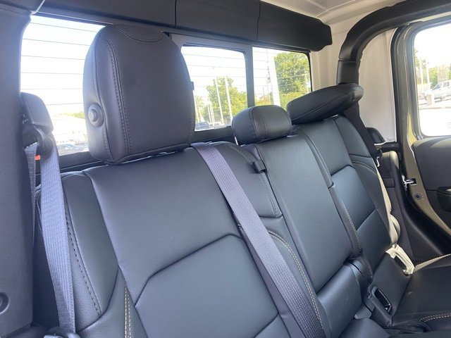 New 2025 Jeep Gladiator Sport image 31