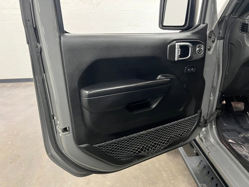 Used 2021 Jeep Gladiator Sport image 22