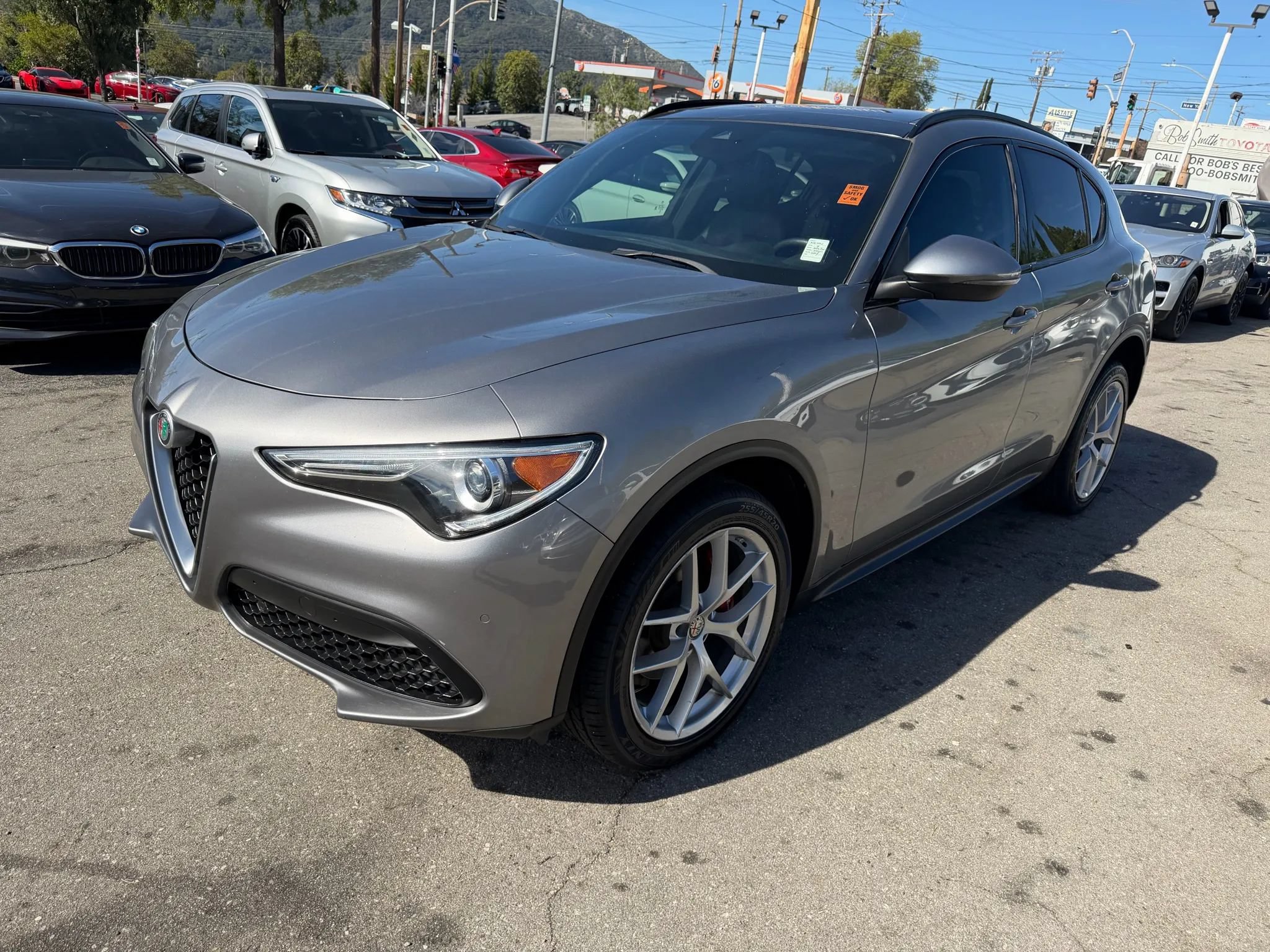 Used 2018 Alfa Romeo Stelvio Ti Sport AWD/4WD image 3