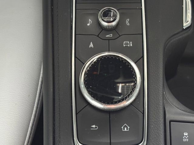 Used 2024 Cadillac XT4 Sport FWD image 32