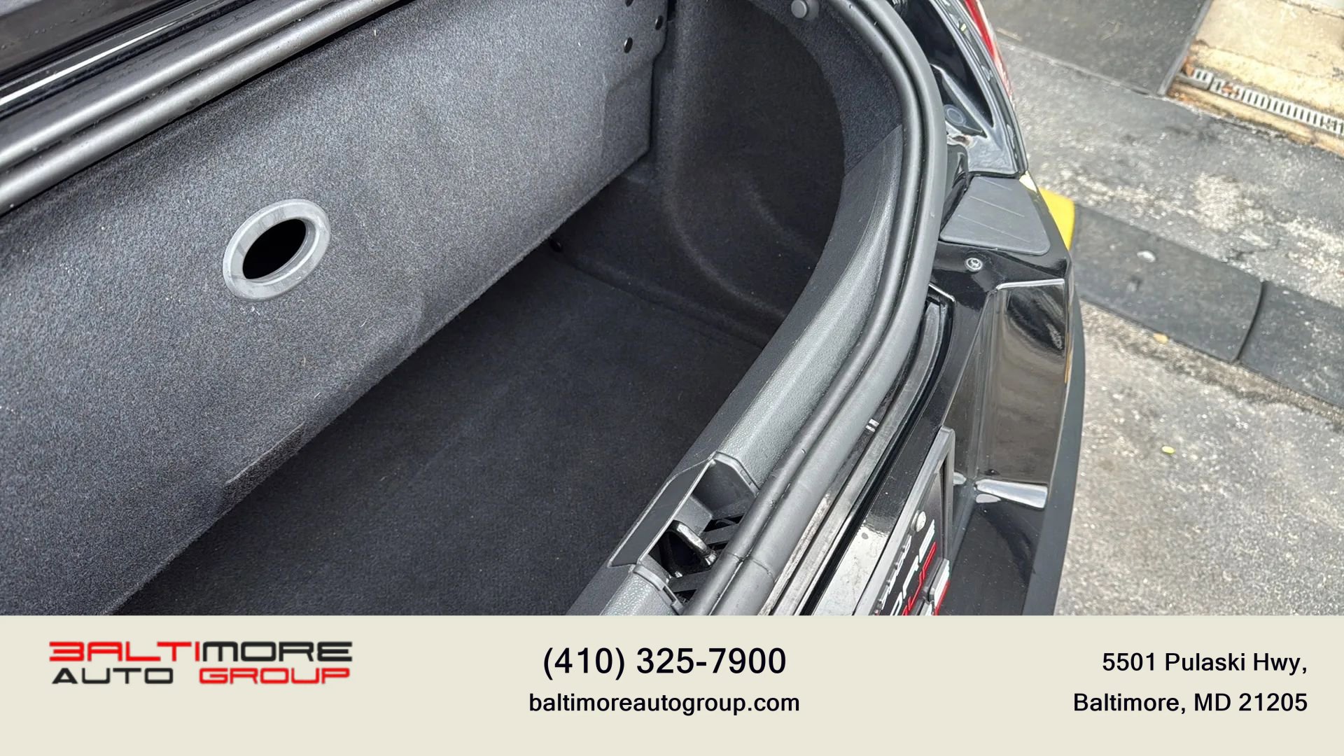 Used 2007 Chrysler Crossfire Limited image 39