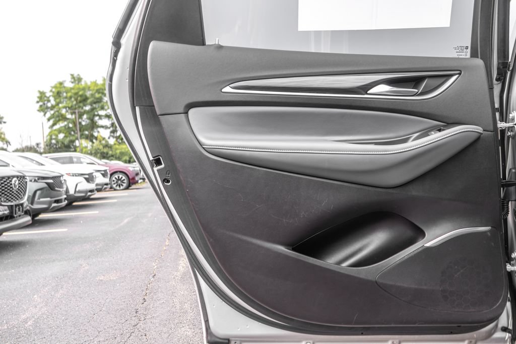 Used 2020 Buick Enclave Essence w/ Sound and Sites Package FWD image 30