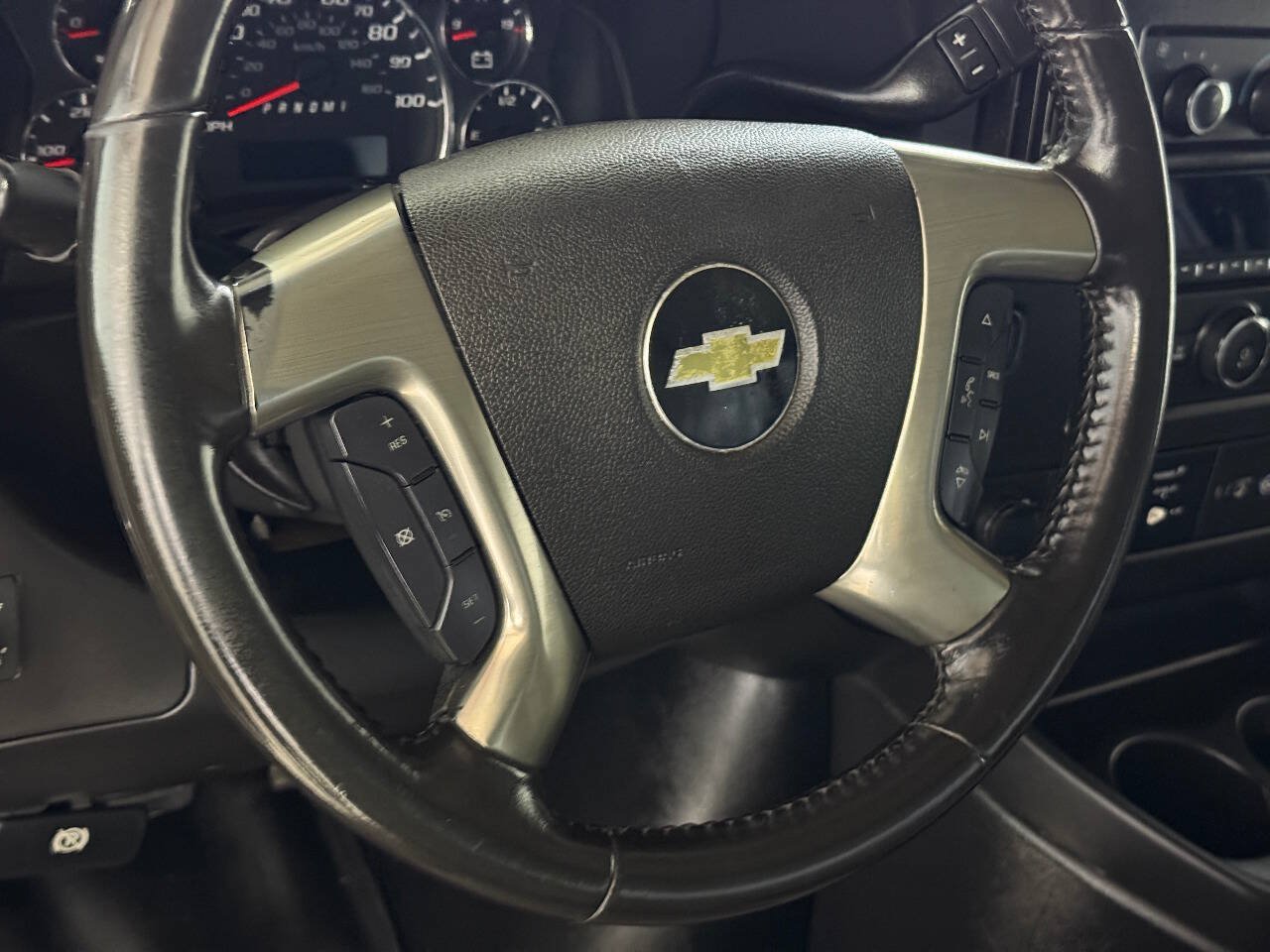 Used 2018 Chevrolet Express 3500 Extended w/ Driver Convenience Package RWD image 35