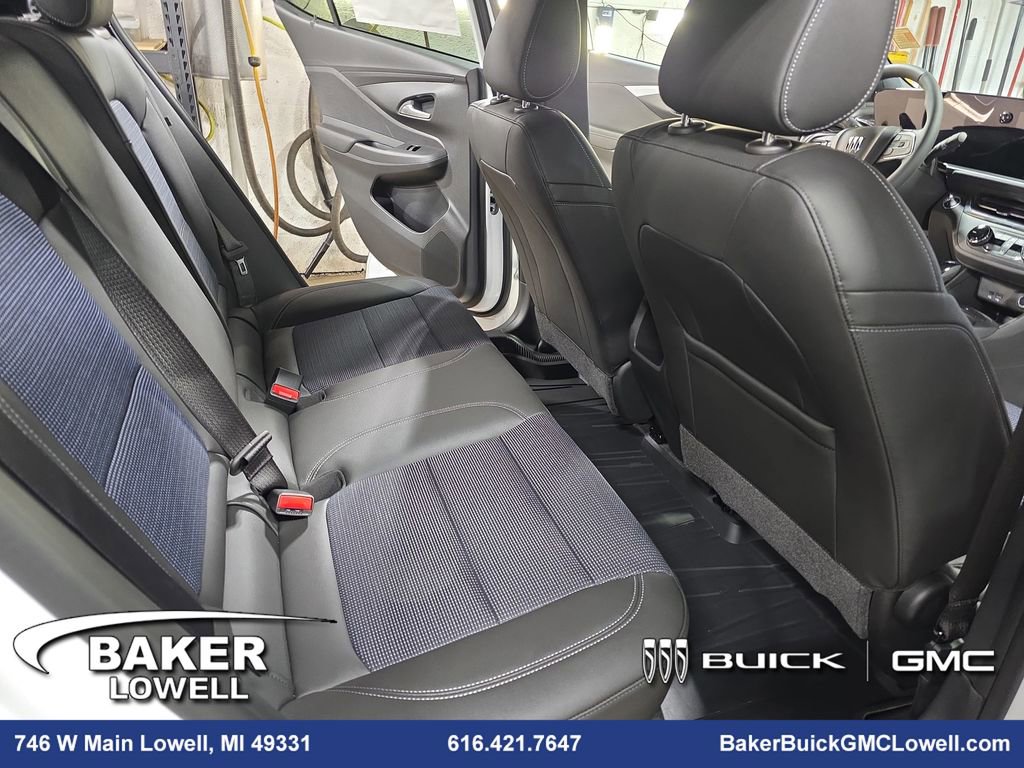 New 2026 Buick Envista Preferred image 11