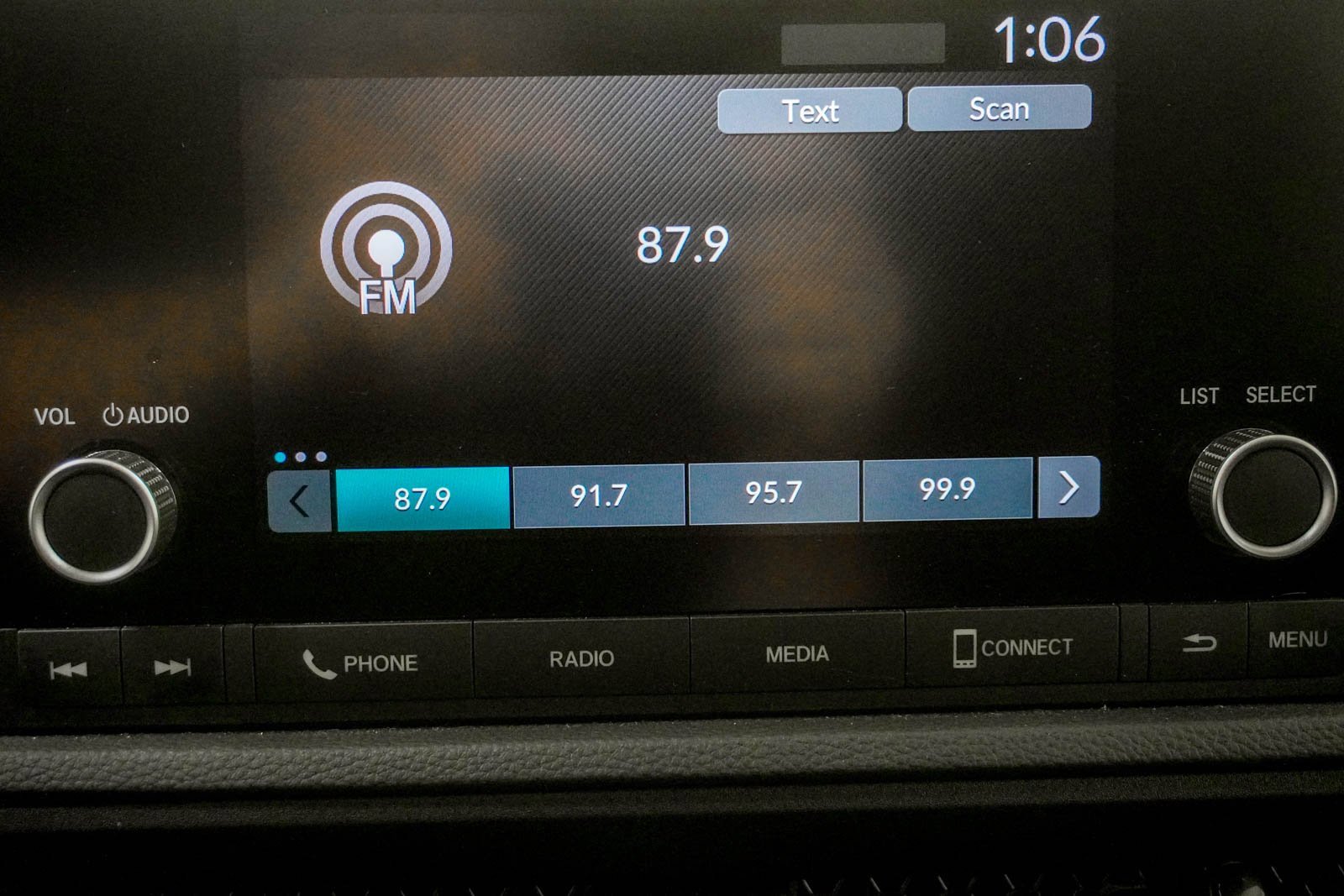 Certified 2025 Honda CR-V EX image 24