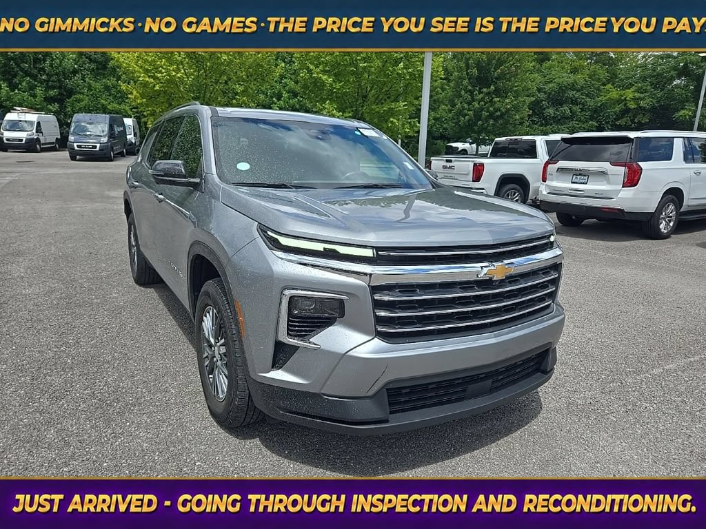 Used 2024 Chevrolet Traverse LT FWD video 1