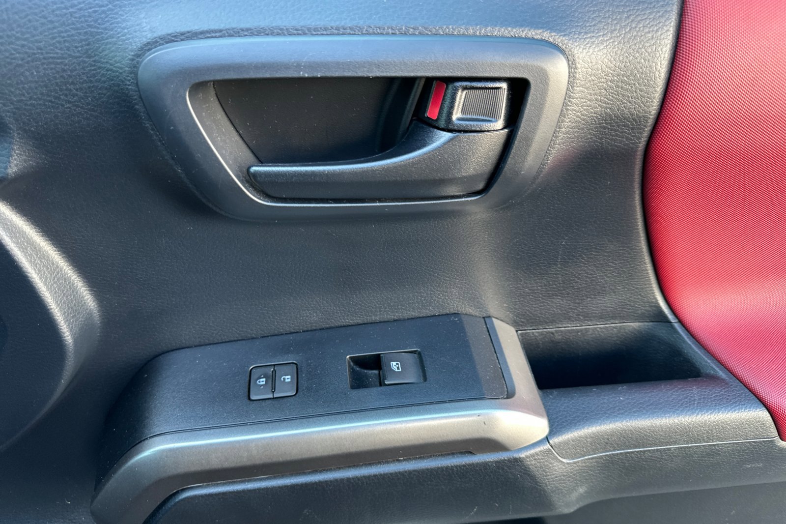 Used 2019 Toyota Tacoma SR5 image 20