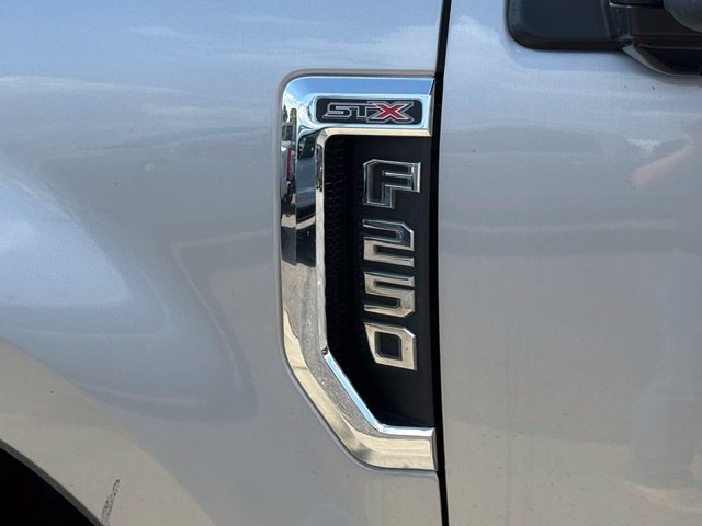 Used 2020 Ford F250 XL w/ STX Appearance Package AWD/4WD image 6