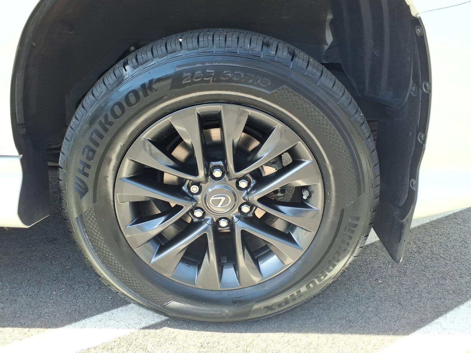 Certified 2023 Lexus GX 460 Premium w/ Premium Package image 19