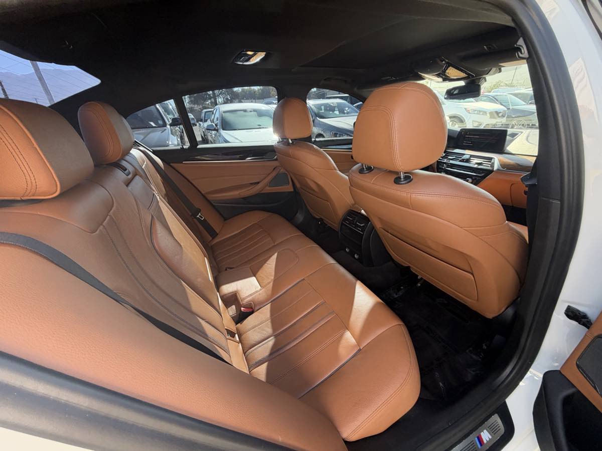 Used 2018 BMW 530e RWD image 16