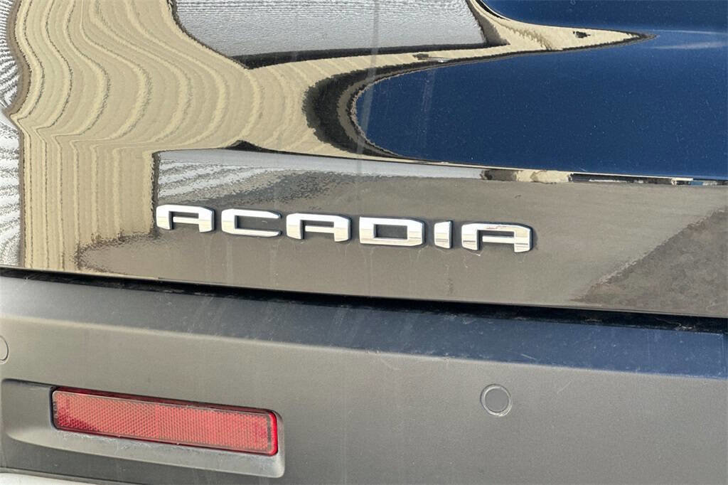 Used 2022 GMC Acadia SLE image 27