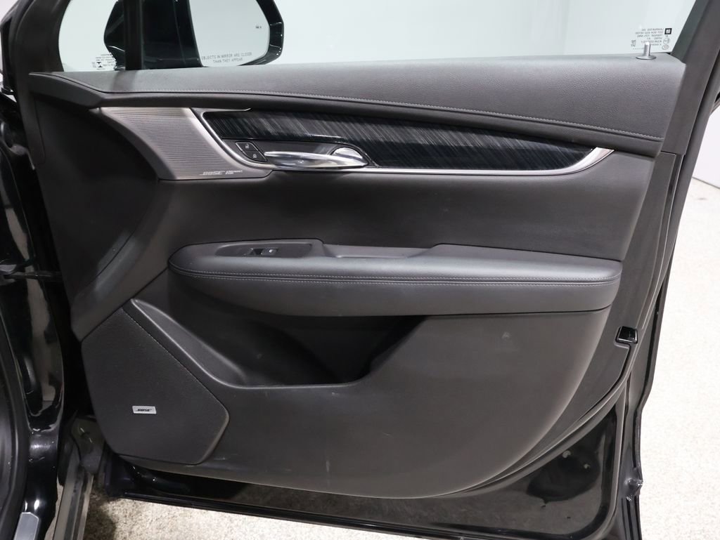 Used 2021 Cadillac XT6 Premium Luxury image 25