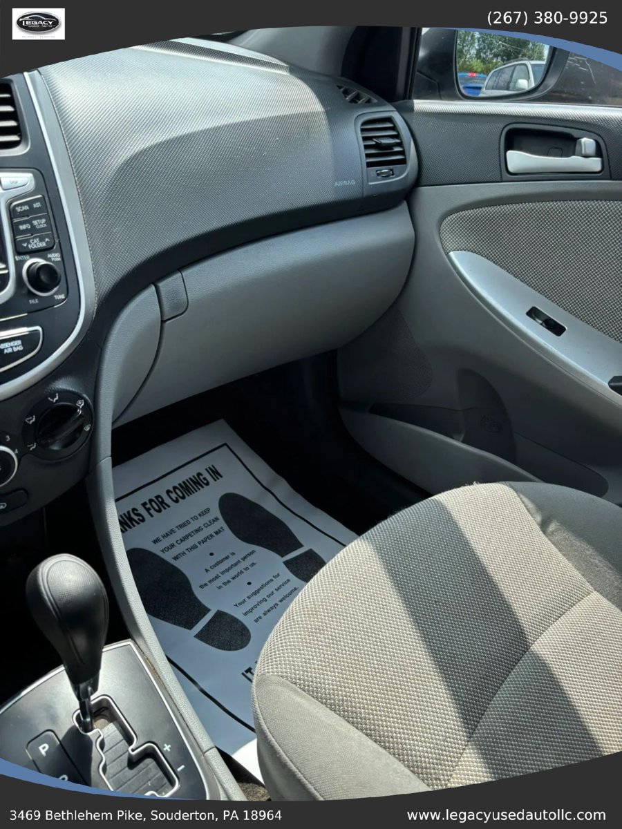 Used 2012 Hyundai Accent GLS FWD image 22