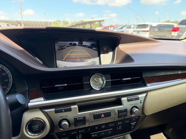 Used 2018 Lexus ES 350 w/ Luxury Package w/Wood Trim FWD image 11