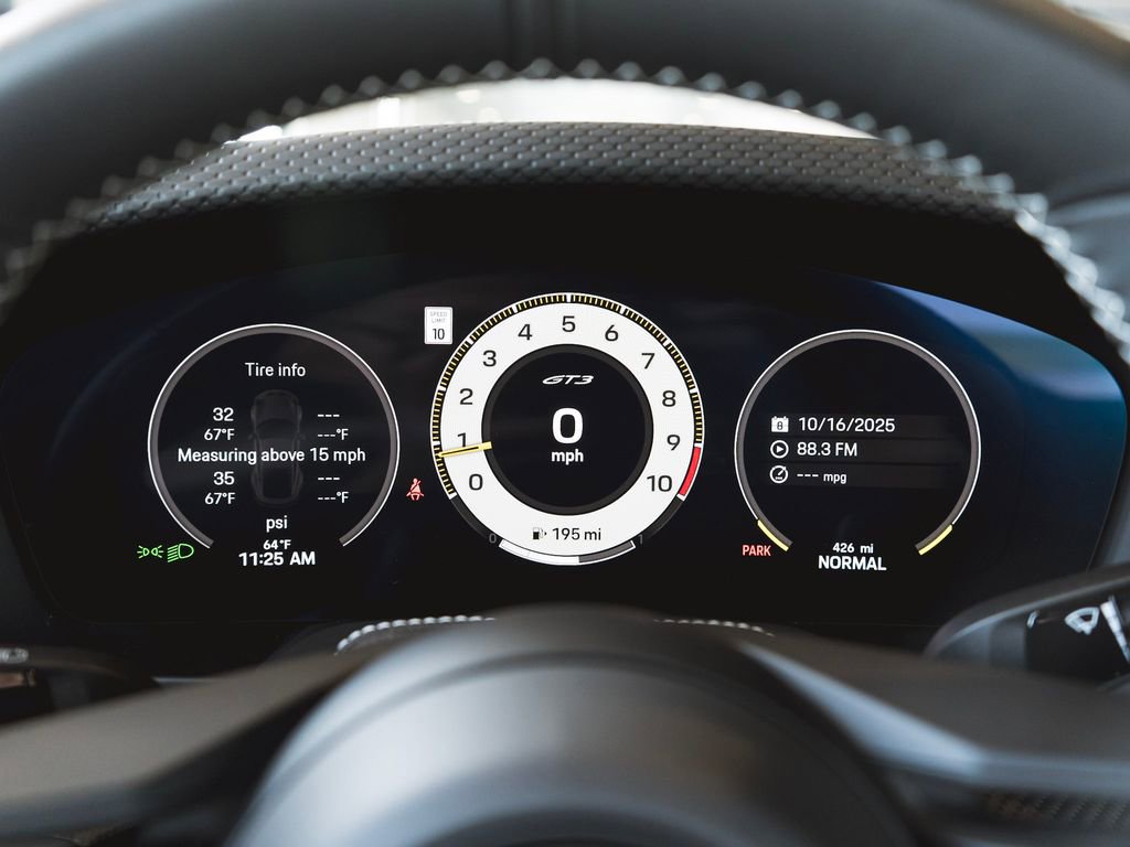 Used 2025 Porsche 911 GT3 image 17