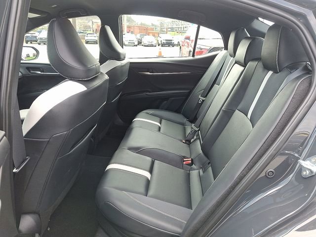 Used 2025 Toyota Camry SE image 10
