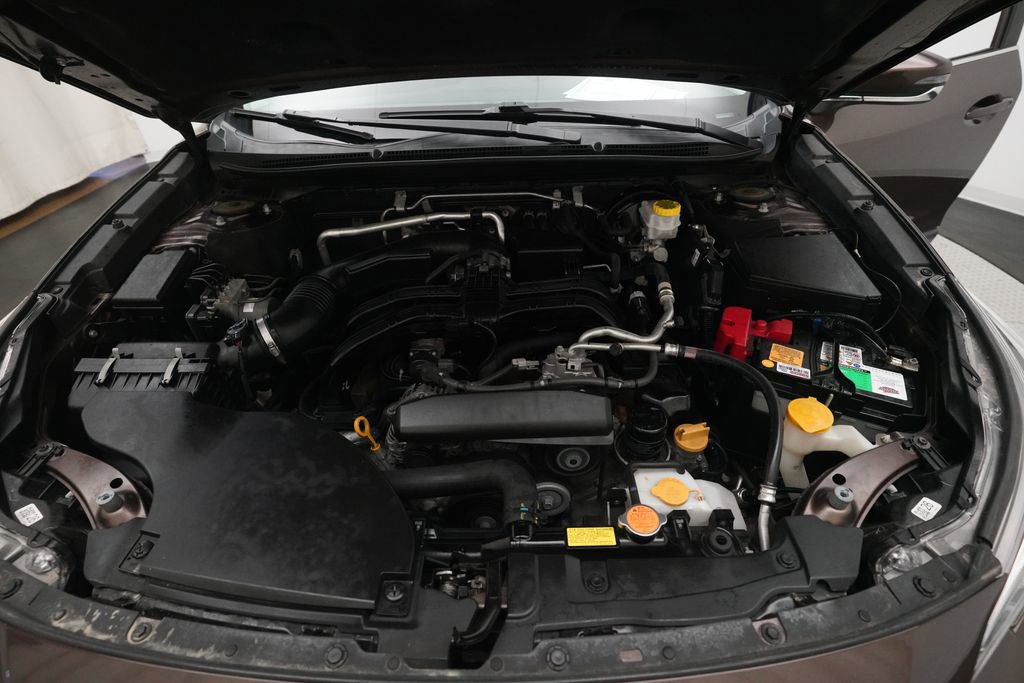 Used 2020 Subaru Outback Limited w/ Popular Package #2 image 3