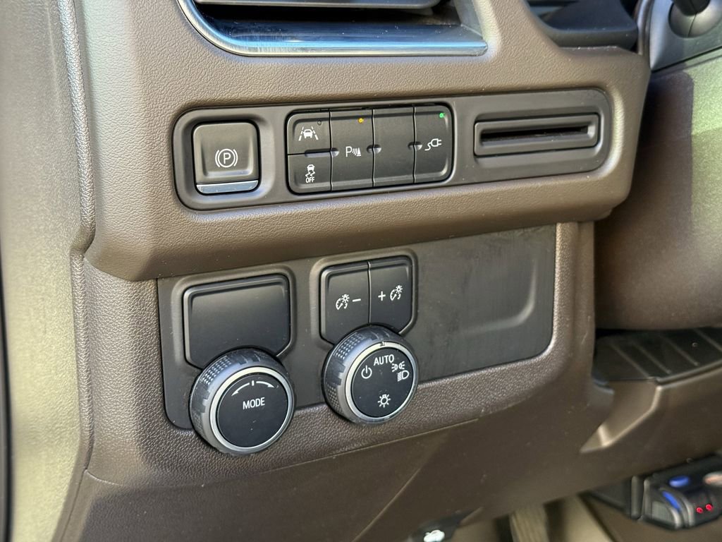 Used 2022 Chevrolet Tahoe LT image 16