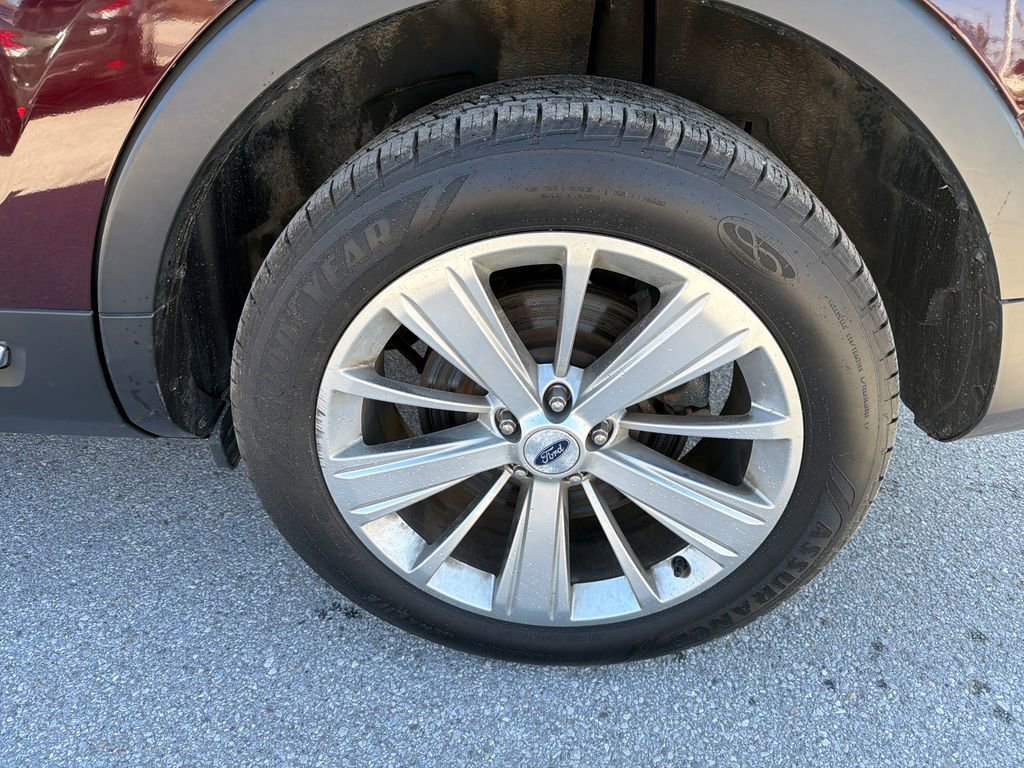 Used 2019 Ford Explorer Limited image 12