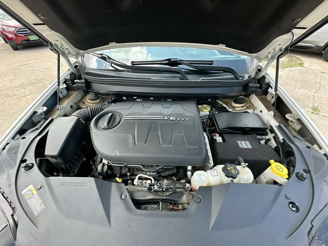 Used 2019 Jeep Cherokee Overland AWD/4WD image 33