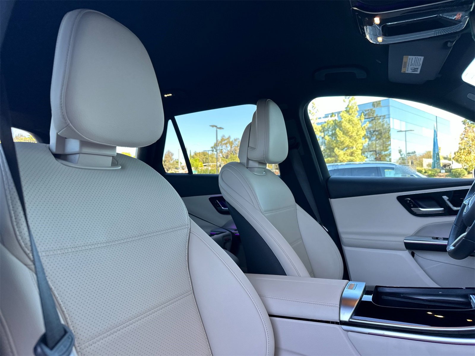 Certified 2025 Mercedes-Benz GLC 300 image 18