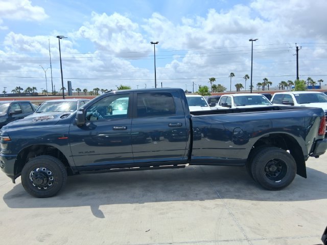New 2026 RAM 3500 Laramie AWD/4WD image 4