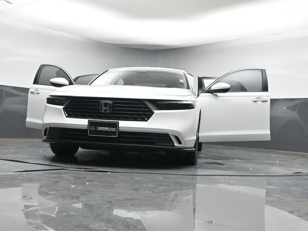 Used 2023 Honda Accord EX image 44