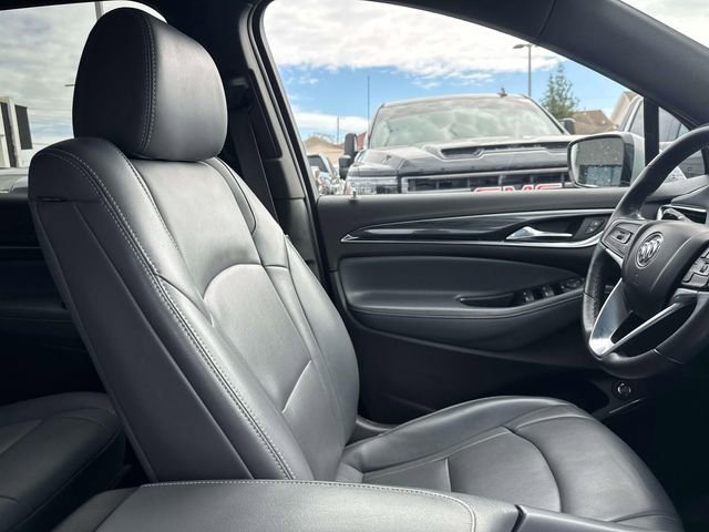 Used 2023 Buick Enclave Essence image 14