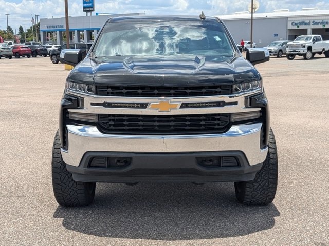 Used 2020 Chevrolet Silverado 1500 LT w/ Convenience Package AWD/4WD image 2