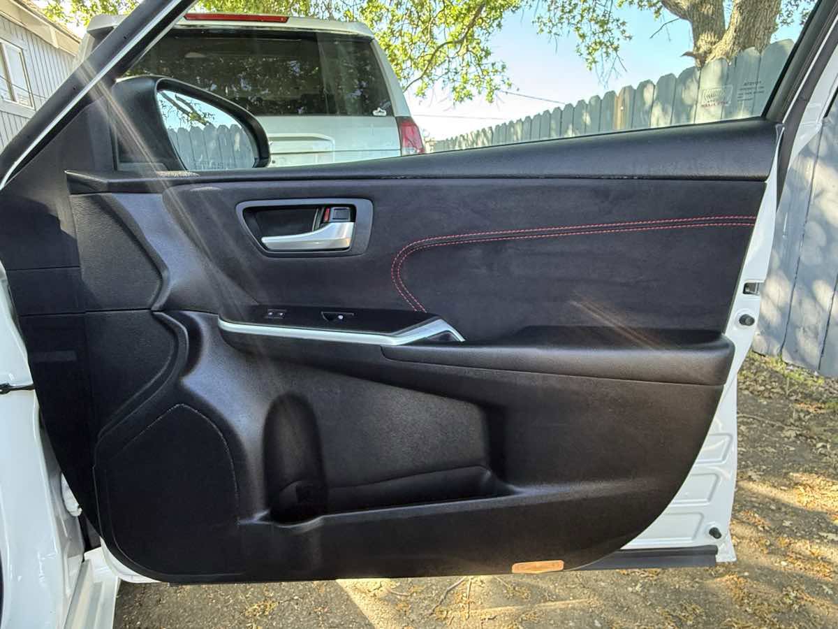 Used 2015 Toyota Camry XSE w/ Moonroof Package image 28