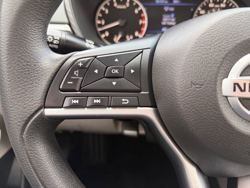 Used 2022 Nissan Altima 2.5 SV image 19