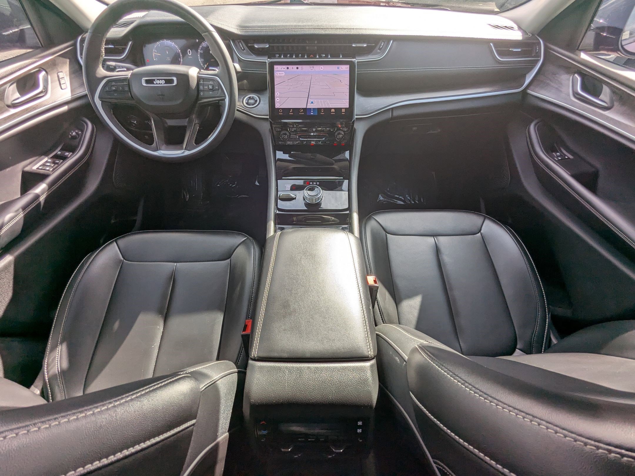 Used 2023 Jeep Grand Cherokee L Limited image 28
