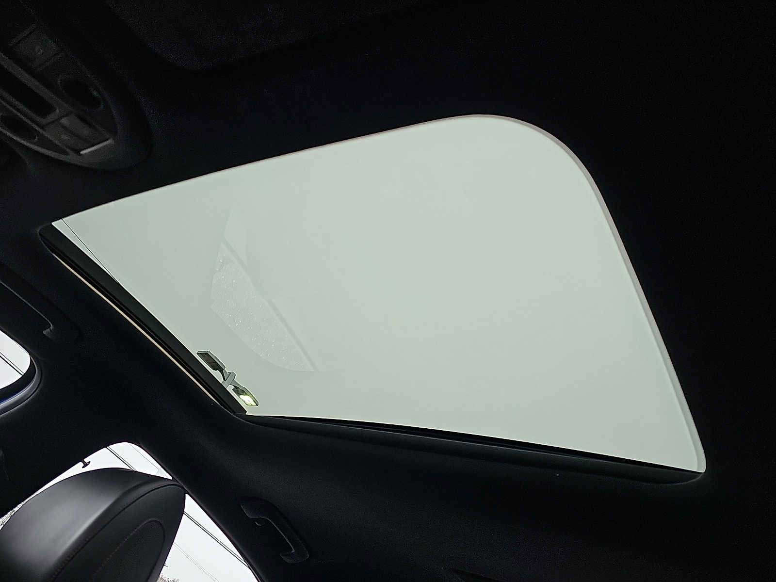 Used 2020 Genesis G70 3.3T w/ Sport Package image 17