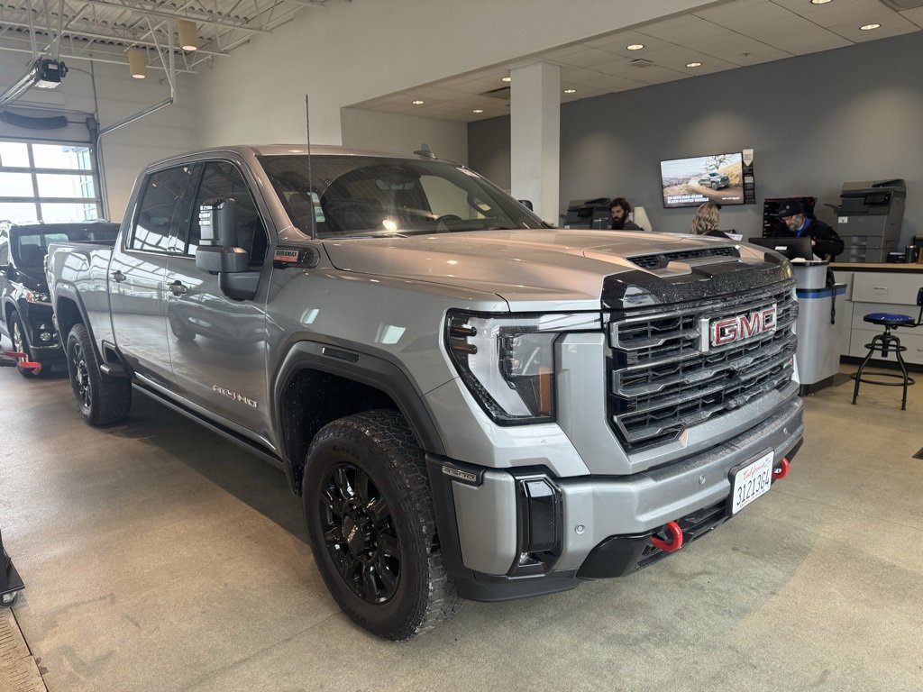 Used 2025 GMC Sierra 2500 AT4 w/ AT4 Premium Plus Package image 2