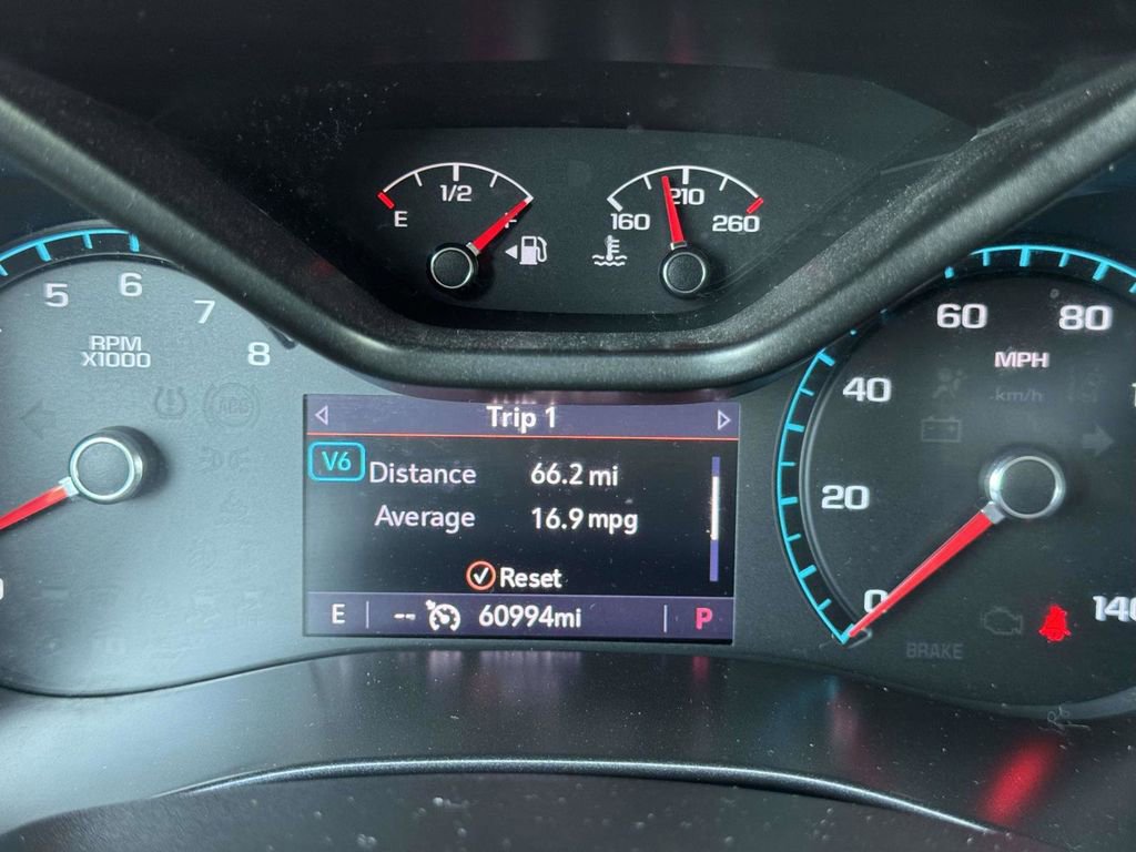 Used 2021 Chevrolet Colorado Z71 w/ Z71 Midnight Edition AWD/4WD image 13