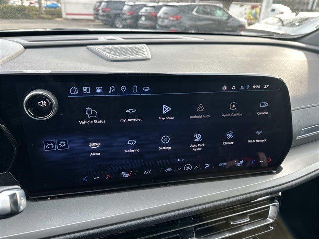 Used 2025 Chevrolet Traverse LT w/ Enhanced Driving Package image 23