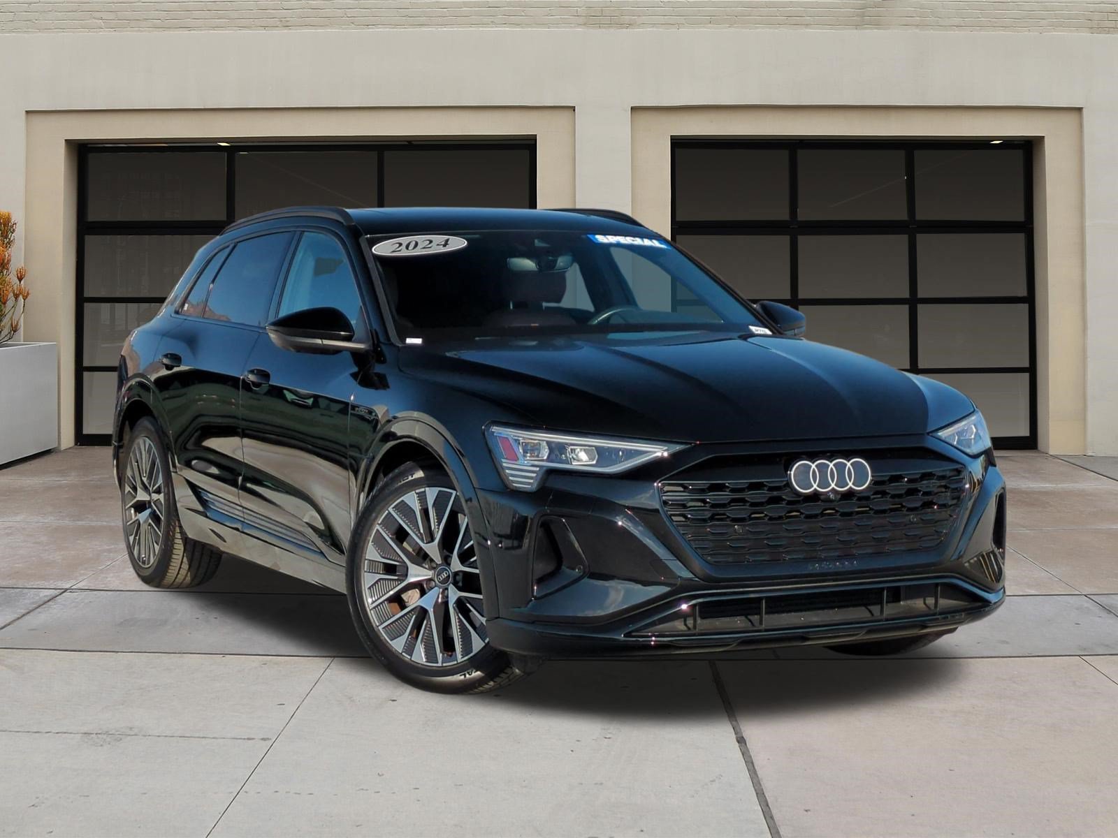 Used 2024 Audi Q8 e-tron Premium Plus w/ Premium Plus Package AWD/4WD image 32