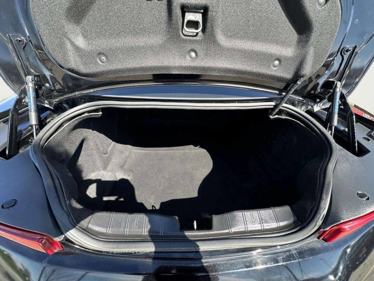 Used 2017 Chevrolet Camaro LT RWD image 14