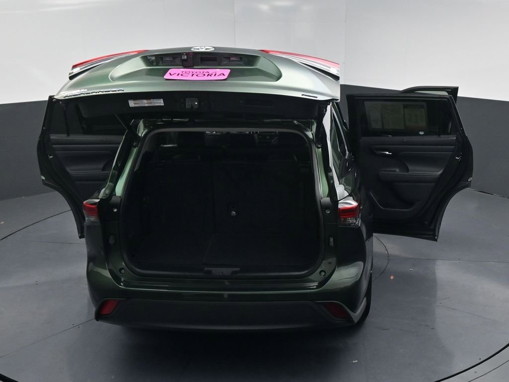 Used 2023 Toyota Highlander XLE image 21