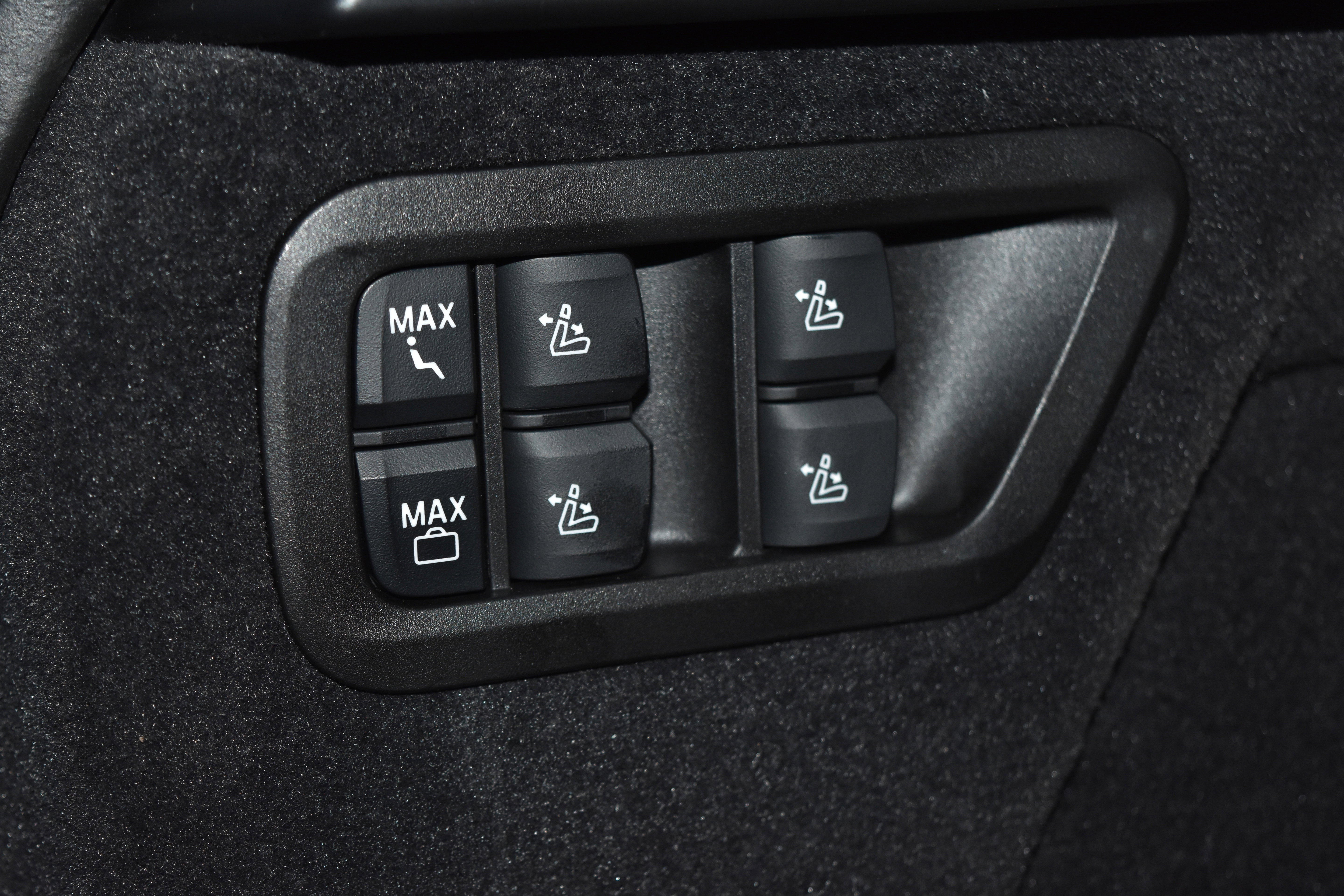 New 2026 BMW X7 xDrive40i w/ Executive Package image 32