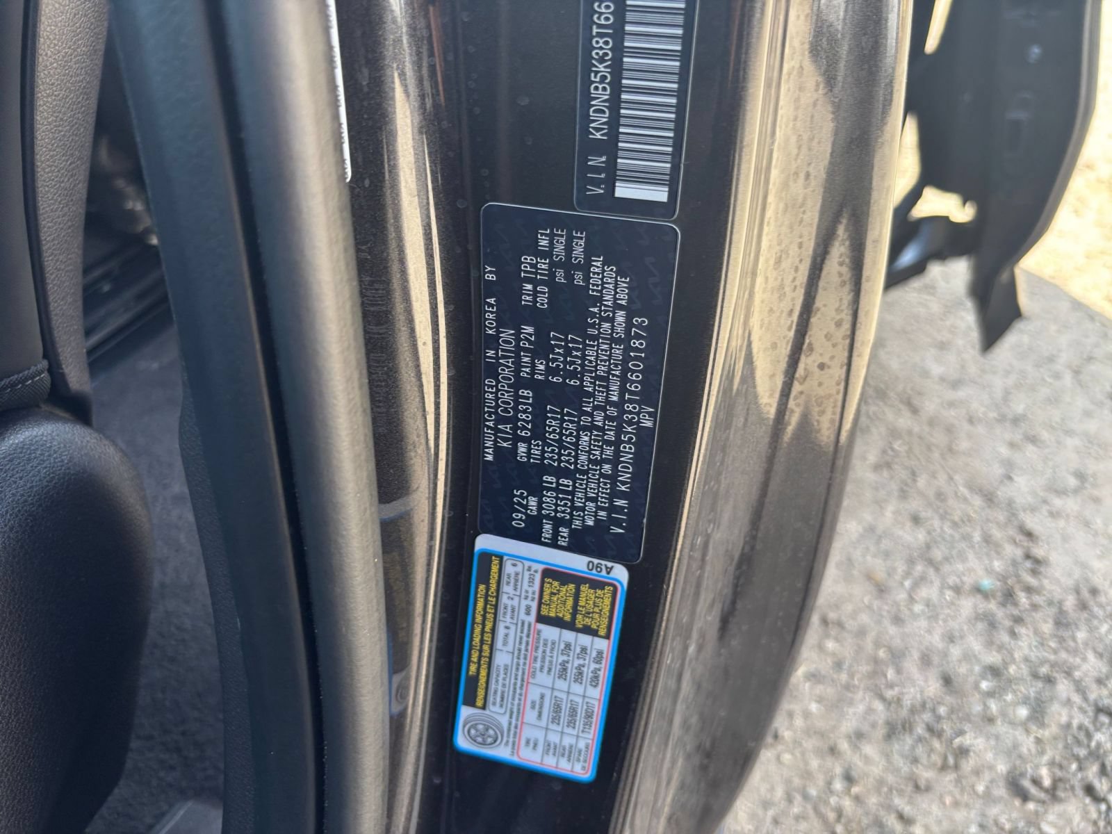 Used 2026 Kia Carnival FWD image 31