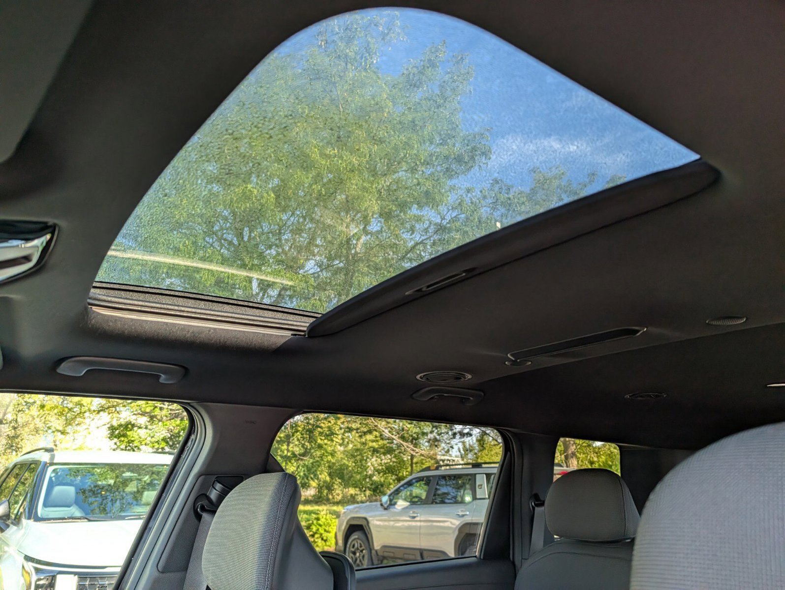 New 2027 Kia Telluride S FWD image 3