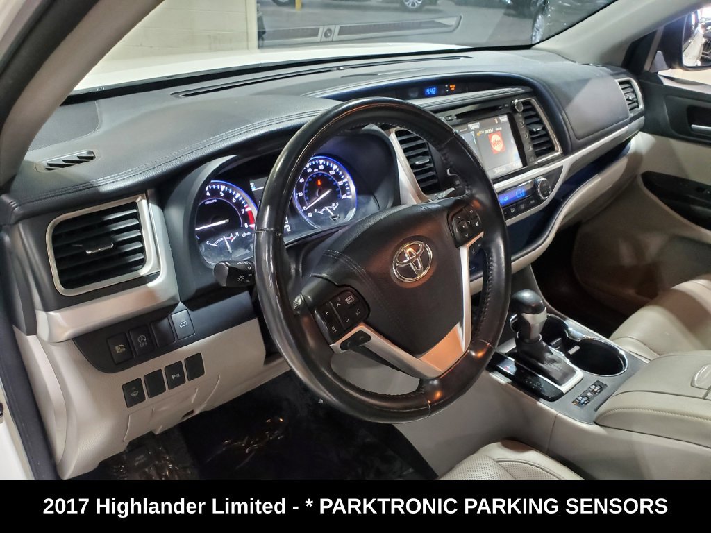 Used 2017 Toyota Highlander Limited FWD image 7