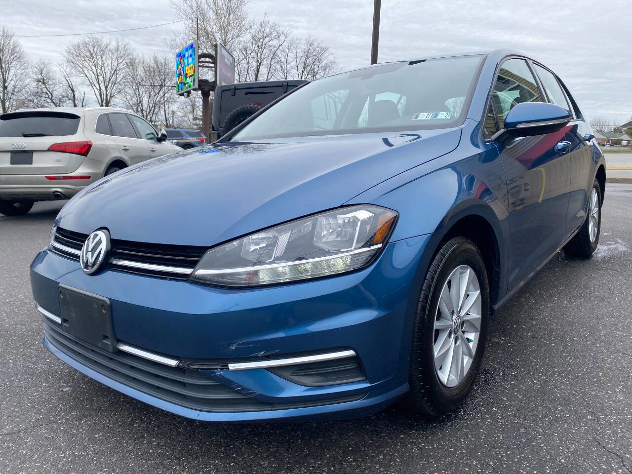 Used 2018 Volkswagen Golf S image 7