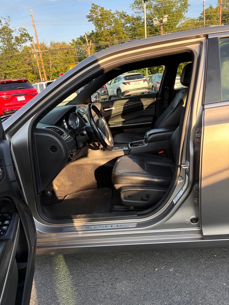 Used 2014 Chrysler 300 C w/ Beats Audio Group RWD image 24