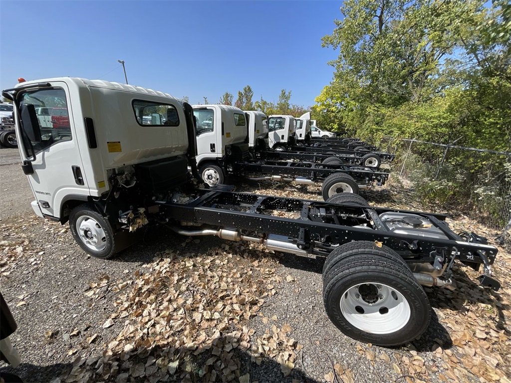 New 2024 Chevrolet Low Cab Forward 5500XG image 2
