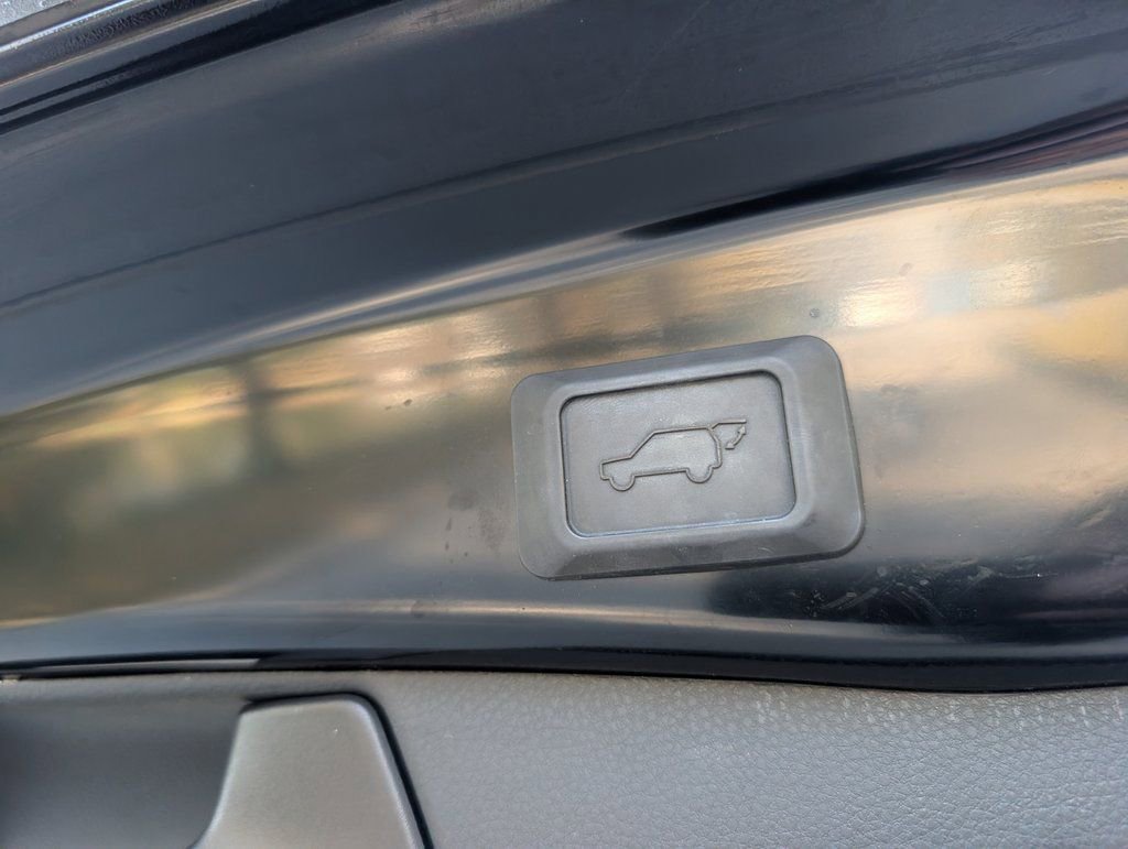 Used 2022 Toyota RAV4 TRD Off-Road image 22