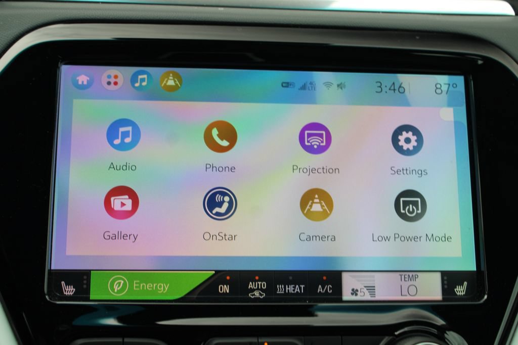 Used 2021 Chevrolet Bolt Premier w/ Infotainment Package FWD image 21